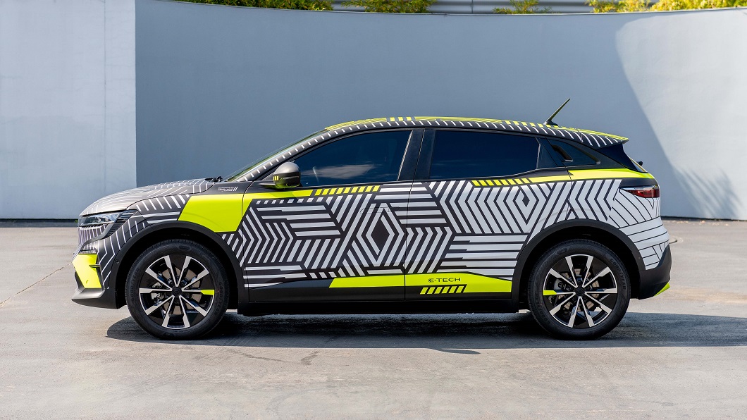 有機會在明年正式登場的Megane E-Tech Electric,將以時下最夯的跨界休旅形態切入市場。(圖片來源/ Renault)