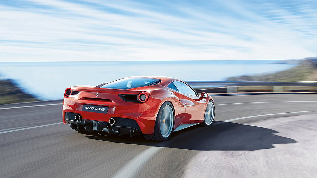 F8 Tributo承接了488 GTB的中置V8引擎後驅跑車定位，直接和McLaren 720S對壘。（圖片來源/ Ferrari）