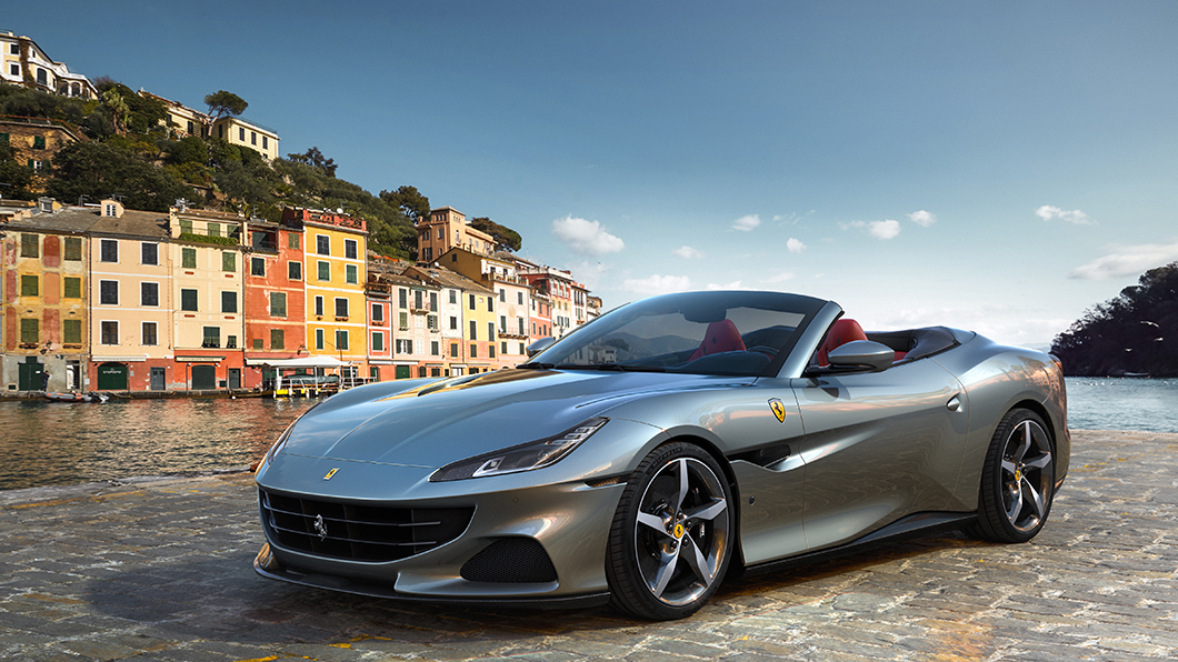 Portofino M車身尺寸4,594x1,938x1,318mm,採用硬頂敞篷設定。(圖片來源/ Ferrari)