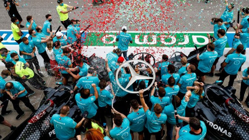 熱血車迷可以跟隨著鏡頭在《Formula 1:飆速求生》第二季第四集潛入Mercedes-AMG Petronas車隊內部。
