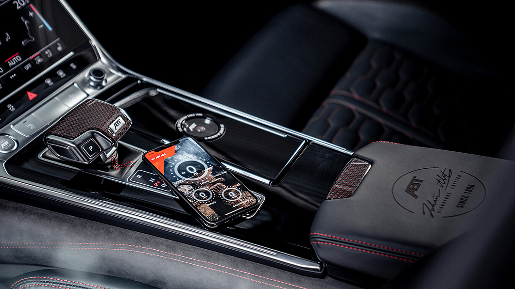 RS 6-R Johann Abt配備有可遠端控制引擎輸出模式的Abt App。(圖片來源/ Abt Sportsline)