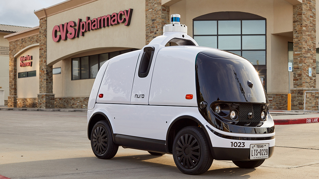 宅家狂買外送員累翻?! FedEx出動機器人車車送貨到家
