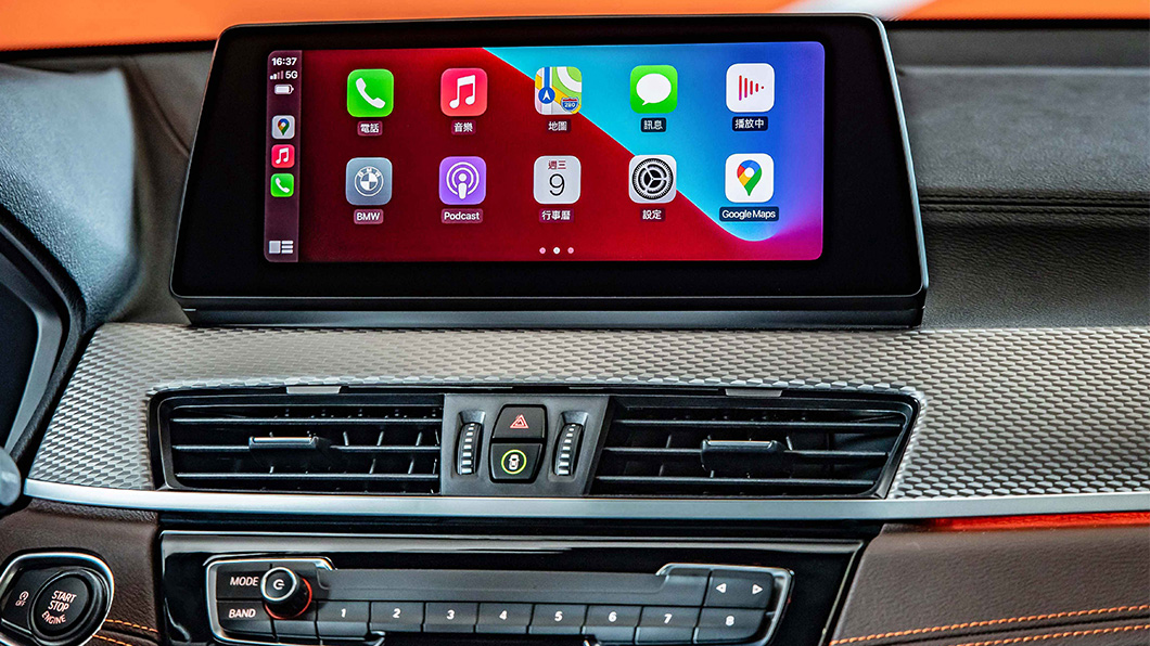 BMW X2全車型標準配備無線Apple CarPlay整合系統。(圖片來源/ BMW)
