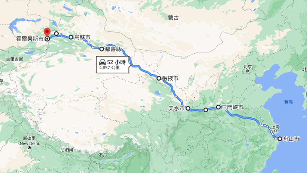 Tesla絲路從沿海浙江舟山一路到西域邊境霍爾果斯,總長4,857公里,途中設有27座超充站。(圖片截自Google Map)