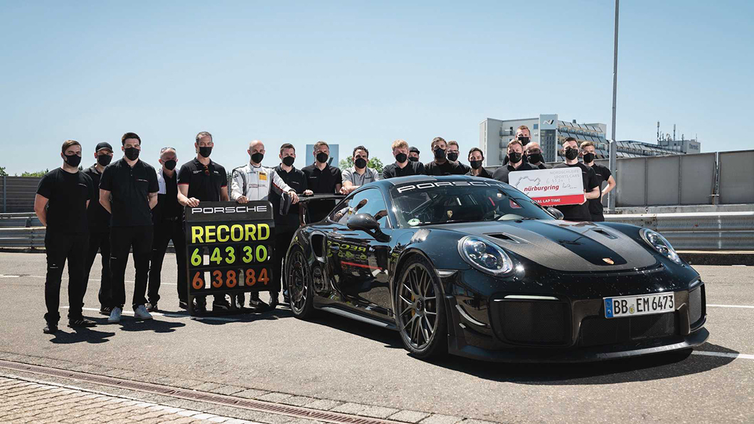 擊落AMG黑色系列! 保時捷911 GT2 RS Manthey登紐伯林單圈王