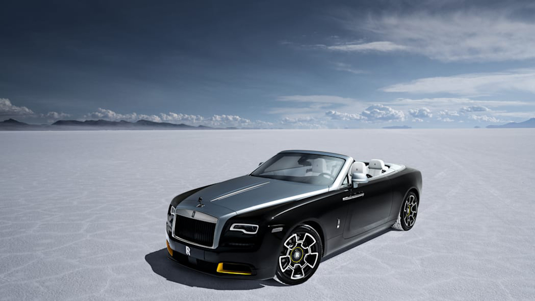 Landspeed Collection採Bonneville Blue藍及黑色Two-tone車身，並施以黃色點綴。（圖片來源/ Rolls-Royce）