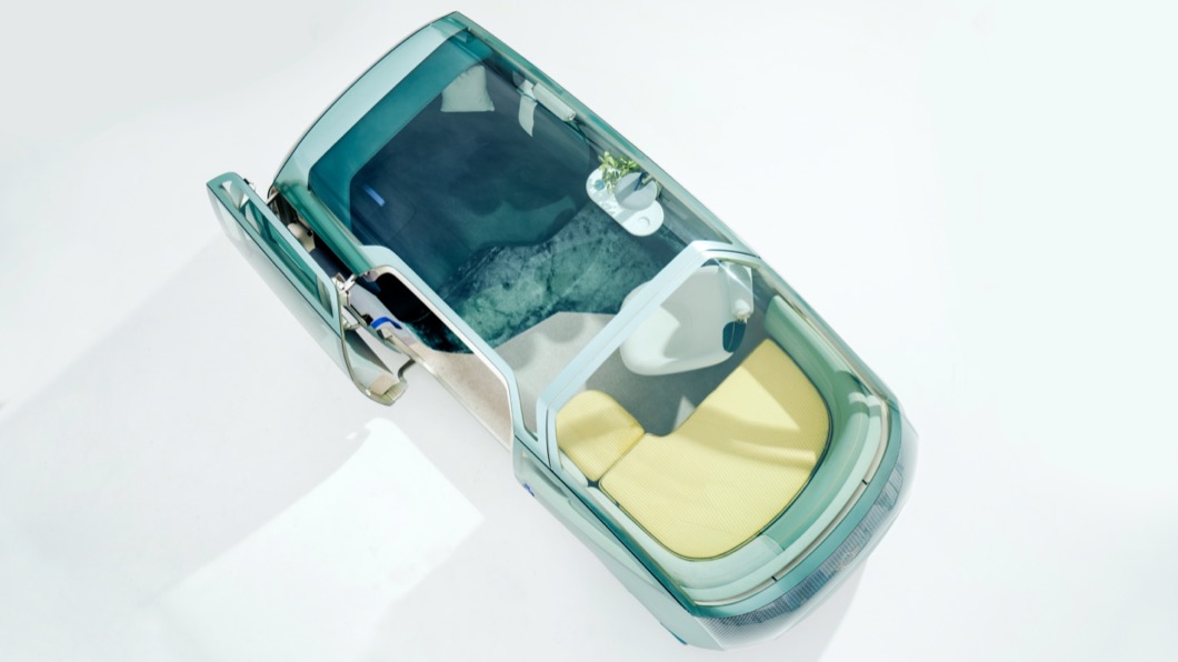 MINI Vision Urbanaut具備挑高的車頂,並且採用玻璃材質,因此可以創造出明亮的空間。(圖片來源/ MINI)