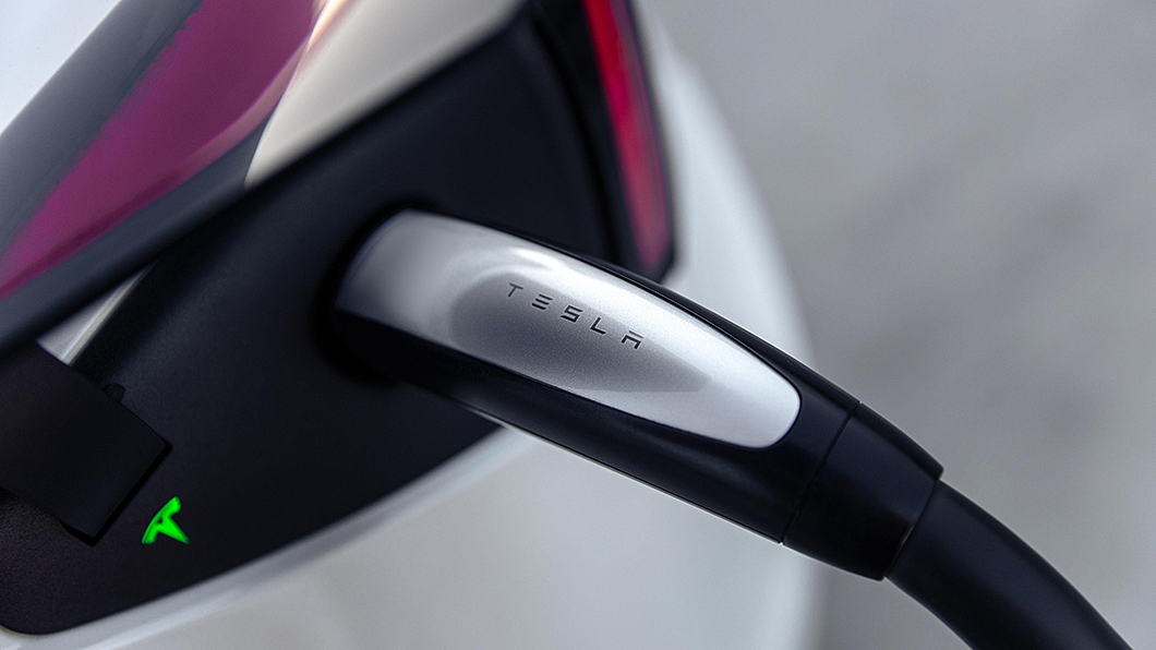 特斯拉不再搞「特規」 超充站7月底前全面更新CCS2規格新車第三季來臺