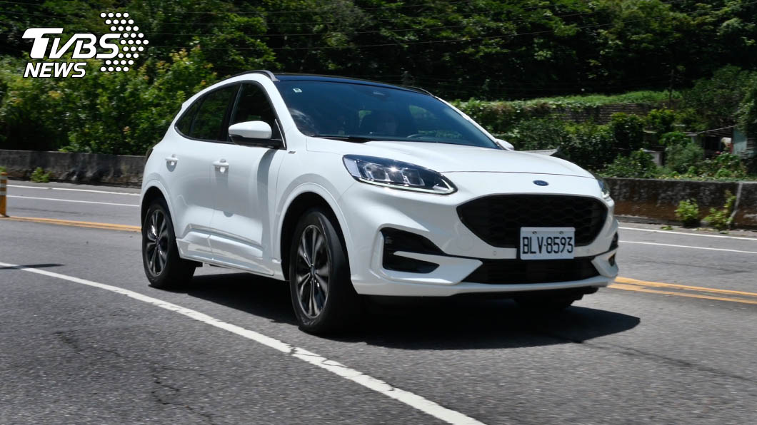 Kuga 21.5年式X車型期望以更多安全配備與操控性配備的升級,再次吸引消費者注意。(圖片來源/ TVBS)