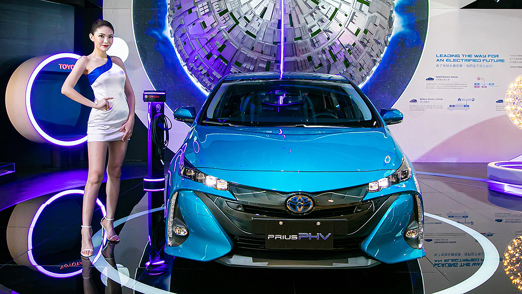 新增尊爵版車型之後,Prius PHV車系共有尊爵版與旗艦版兩種車型選擇。(圖片來源/ Toyota)