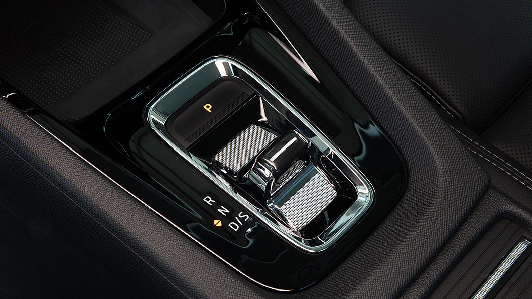 新世代Octavia全面導入線傳控制DSG雙離合器變速箱。(圖片來源/ Škoda)