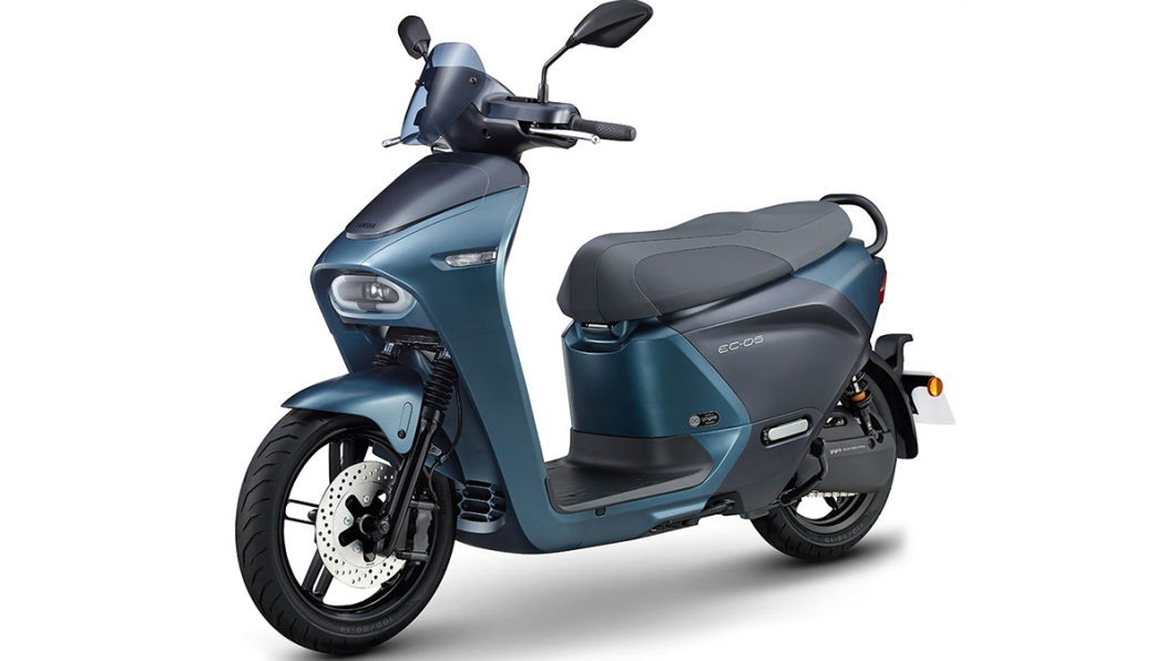 與Gogoro所強調的活潑可愛外型有著相當大的不同,簡單來說Yamaha EC-05看起來更帥。(圖片來源/ Yamaha)