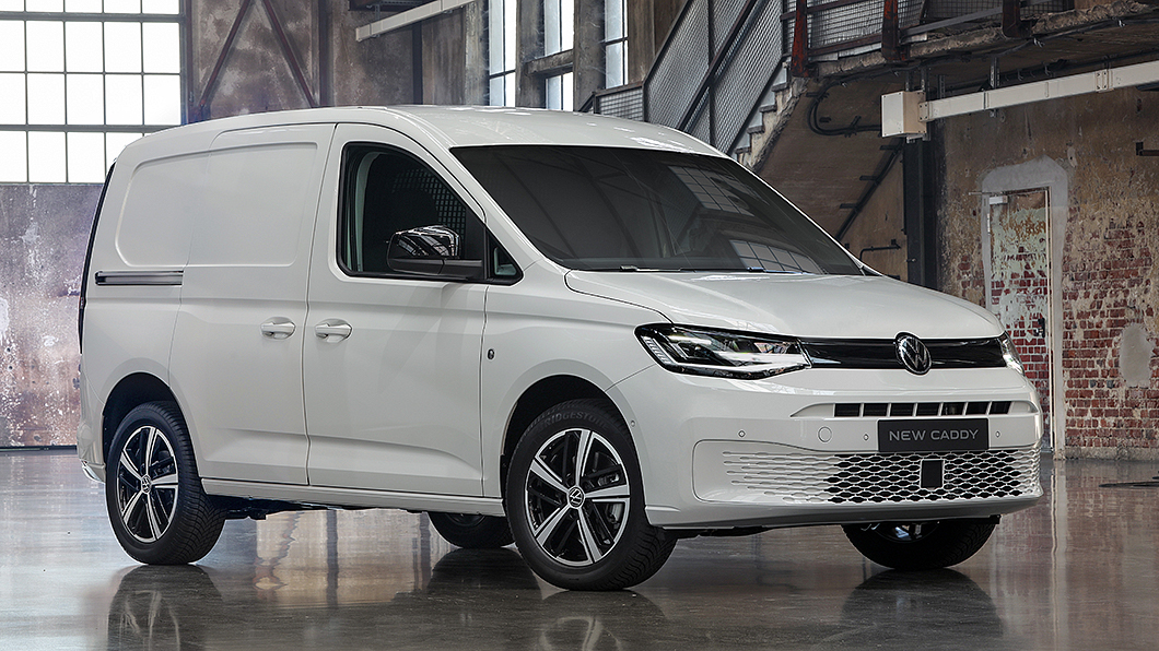 短軸車型同樣搭載1.5 TSI引擎,變速箱則為7速DSG雙離合器自手排。(圖片來源/ 福斯商旅)