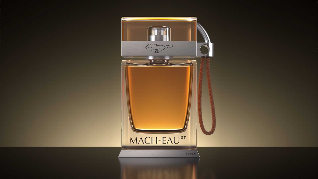 福特Mach-Eau香水不只有汽油的感受,同時融入一些內裝味道以及輪胎橡膠味,瓶身也採用加油島造型設計。(圖片來源/ Ford)