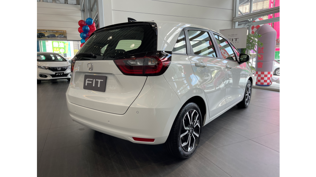在外型方面Honda Fit仍維持靈巧的車身尺碼。(圖片來源/ TVBS)