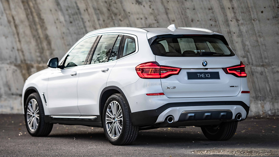 本月BMW X3「輕鬆駕馭專案」,提供低月付9,900元起等多元分期方案,或150萬60期零利率優惠方案,另可選擇租賃禮馭專案(含三年租賃零利率),本月交車更加贈一年乙式全險。(圖片來源/ BMW)