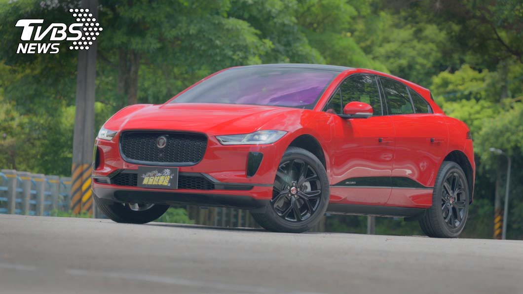Jaguar I-Pace以風格前衛且強烈的C-X 75為設計靈感所打造,使整體姿態優雅並富有力量。(圖片來源/ TVBS)