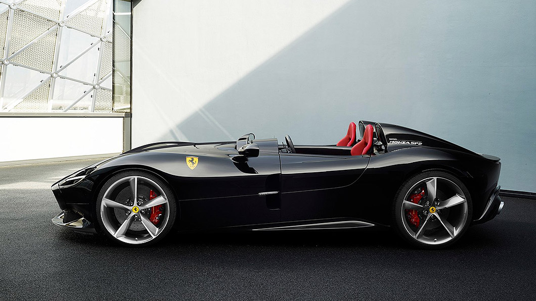 進去Ferrari工廠逛一逛,出來就帶了一台全球限量499輛的Ferrari Monza SP2。(圖片來源/ Ferrari)