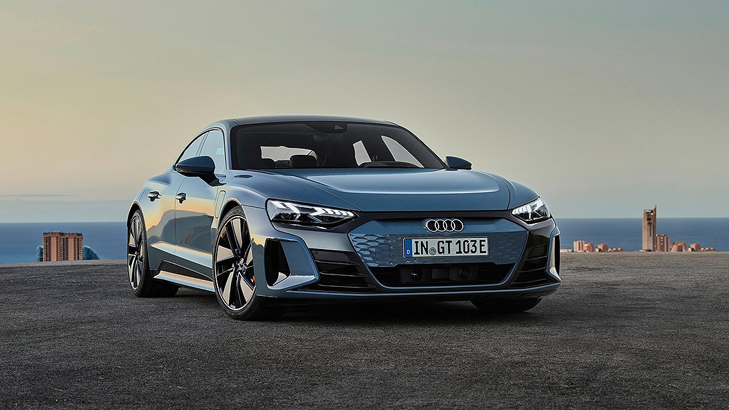 RS E-Tron GT由於車重大幅增加,0~100km/h加速比R8慢0.2秒。(圖片來源/ Audi)