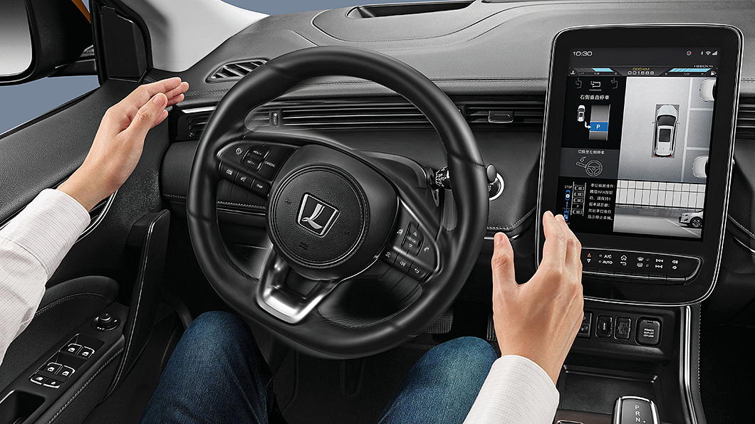 URX ADAS巡弋版標配有自動停車輔助系統。(圖片來源/ Luxgen)