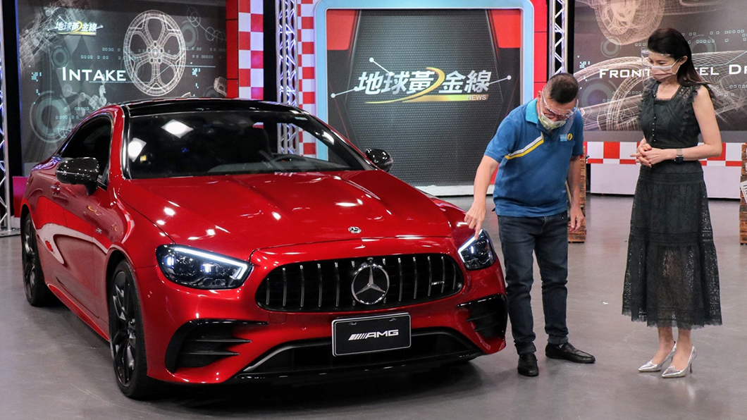 Mercedes-AMG E53 Coupe換上GT系列的直瀑式水箱護罩,並且還有進氣調節的功能。(圖片來源/ TVBS)
