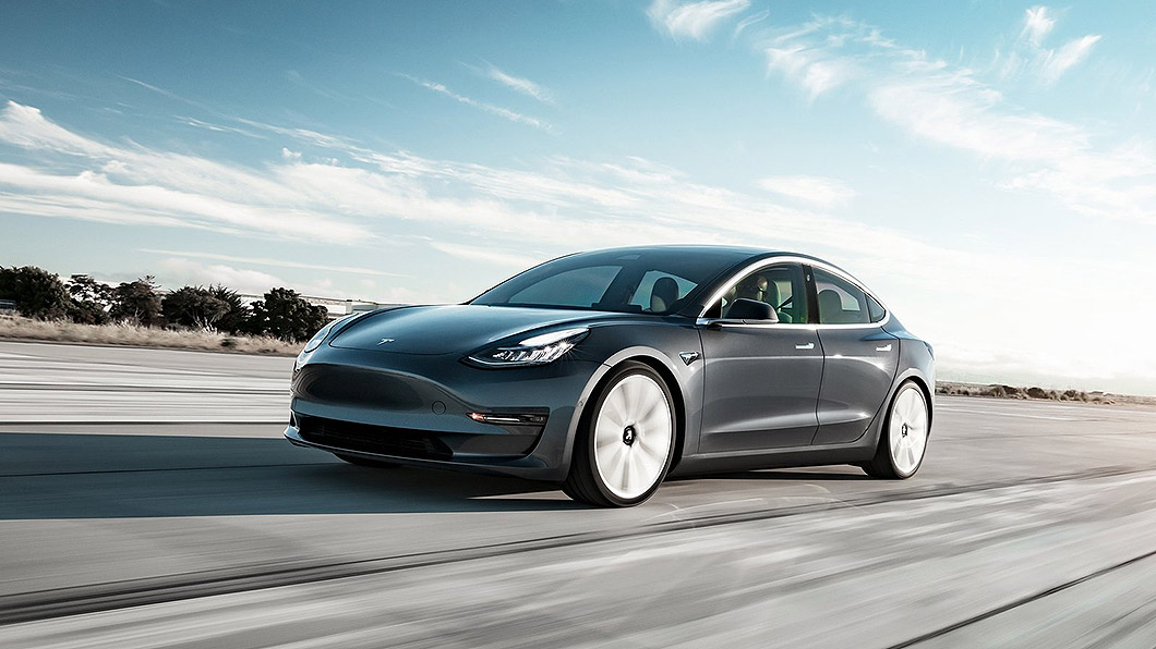 考量Model 3 Performance的售價，的確是在一眾擁有凶猛性能的怪獸群裡，相對划算的選擇。（圖片來源/ Tesla）