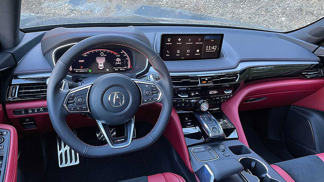 為什麼Mitsubishi會用Acura MDX做原型車?因為這裡的Mistubishi不是三菱自動車工業,而是三菱電機。(圖片來源/ Acura )