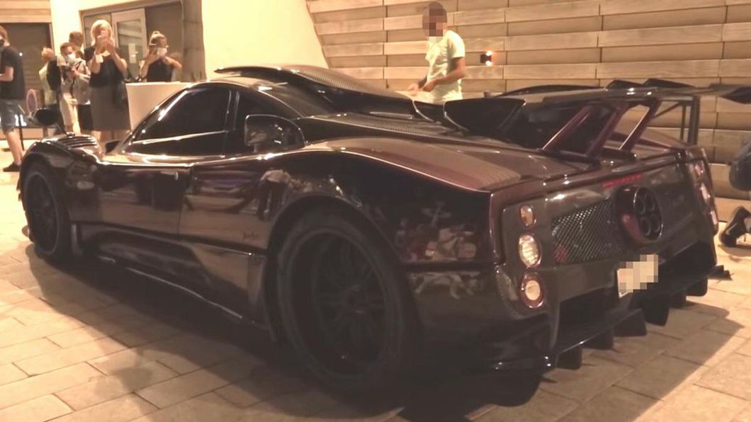 風神性能很狂、更是車中藝術品,但小黑層批評他的Zonda 760 LH開起來很糟糕,操控性甚至是他收藏中最糟糕之一。(圖片來源/ 擷取自Youtube)