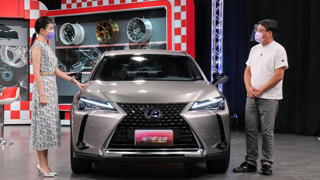 Lexus油電陣容中也有入門款的UX 250h。（圖片來源/ TVBS）