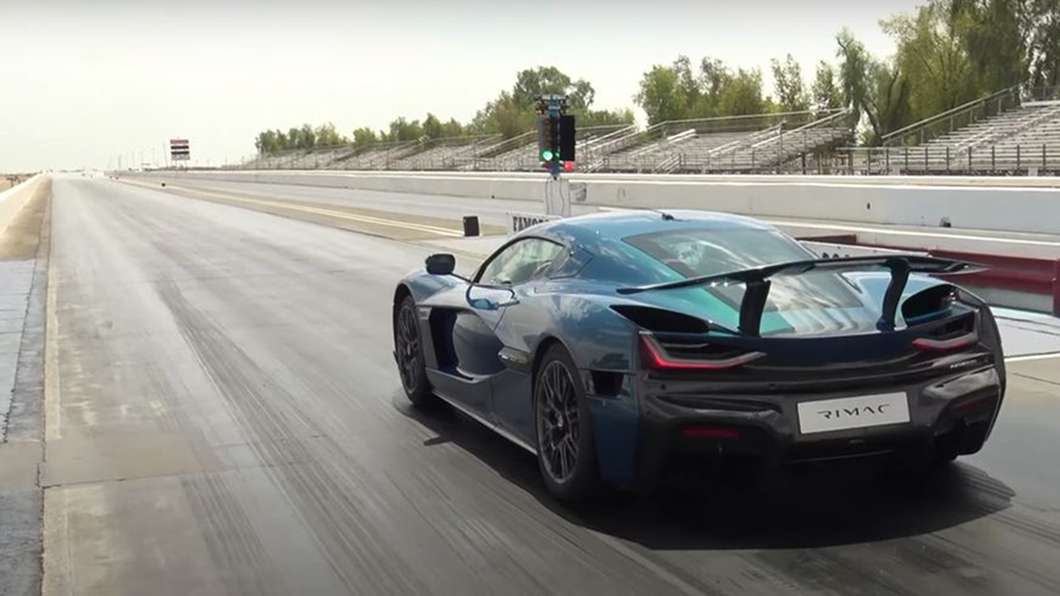 誰是直線加速賽之王? Rimac Nevera寫400公尺加速世界紀錄