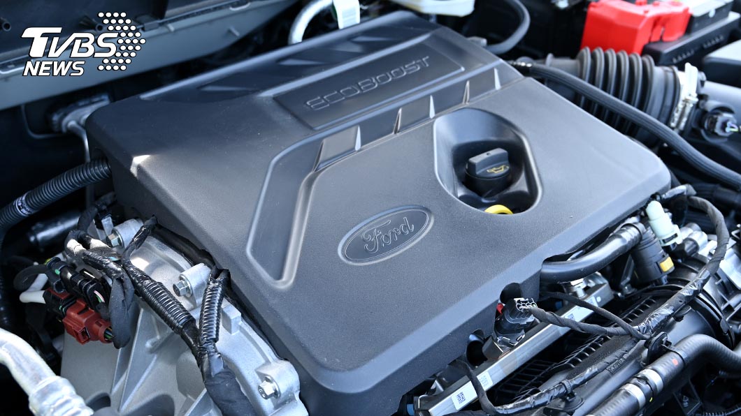 Kuga 180 旗艦X動力配置與先前相同，車上搭載1.5升三缸渦輪增壓引擎，可以輸出180匹的最大馬力。(圖片來源/ TVBS)