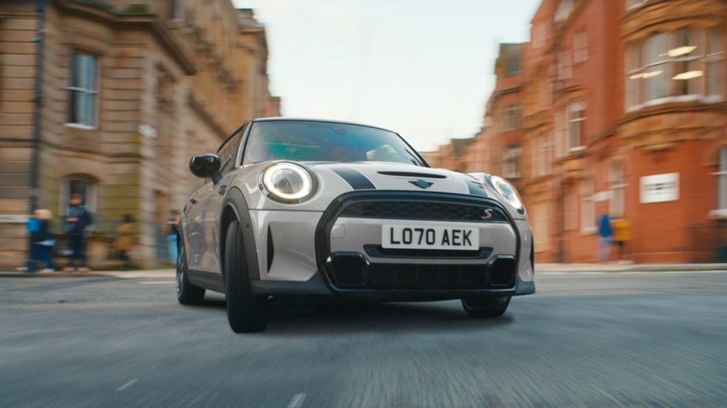 動力方面提供TwinPower Turbo渦輪增壓直列三汽缸引擎,Cooper S與JCW車型搭載TwinPower Turbo渦輪增壓直列四汽缸引擎。(圖片來源/ MINI)