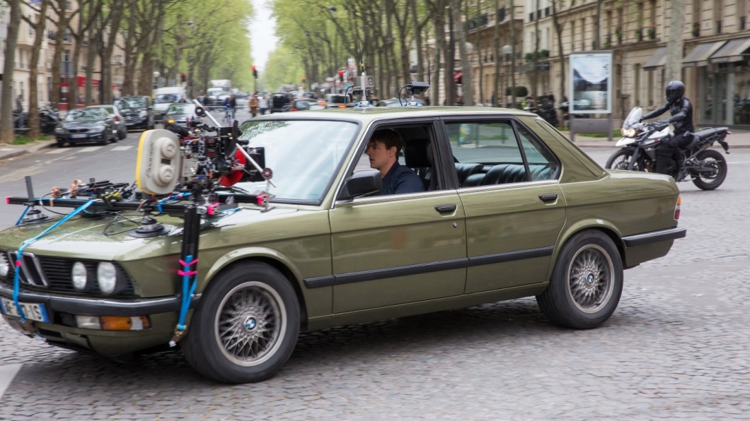 BMW與不可能的任務合作許久，電影當中也曾出現湯姆克魯斯駕駛BMW E30經典老車的身影。（圖片來源/ 不可能的任務）