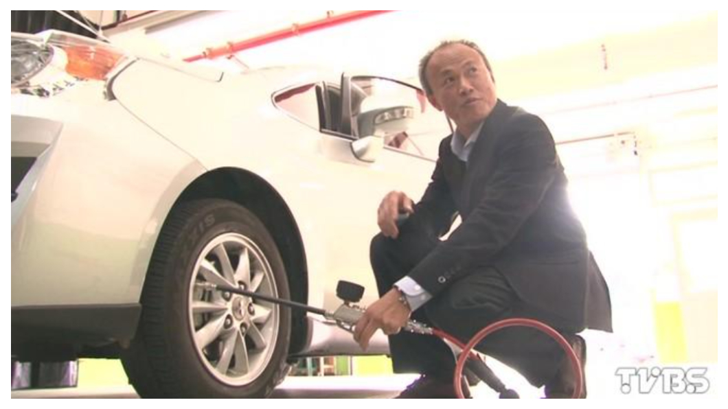 時常觀察胎壓狀況,是維持行車安全的不二法門。(示意圖/TVBS)