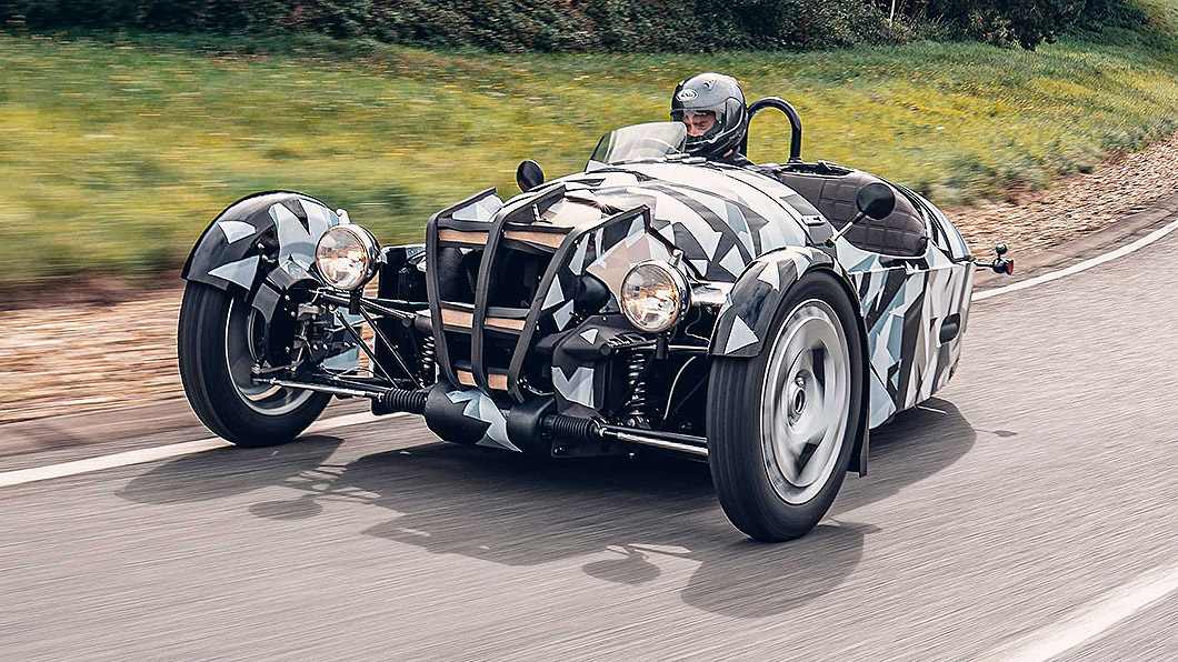 新世代Morgan 3 Wheeler靈感將來自於早期噴射戰鬥機,從螺旋槳進步到噴射引擎,可說是明顯世代更迭吧?(圖片來源/ Morgan)