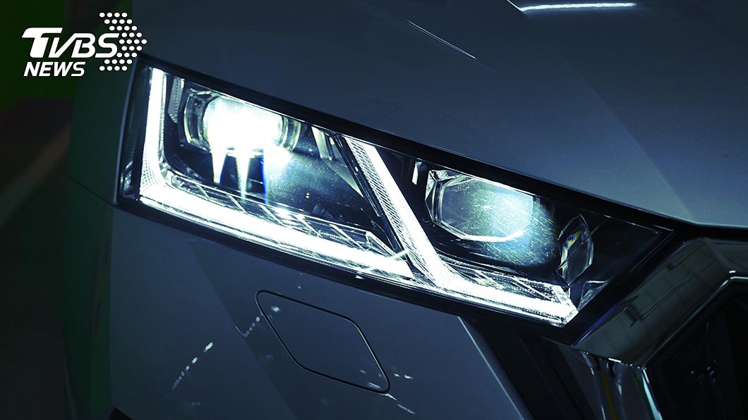 Matrix LED矩陣式LED頭燈為全車系標準配備。(圖片來源/ TVBS)