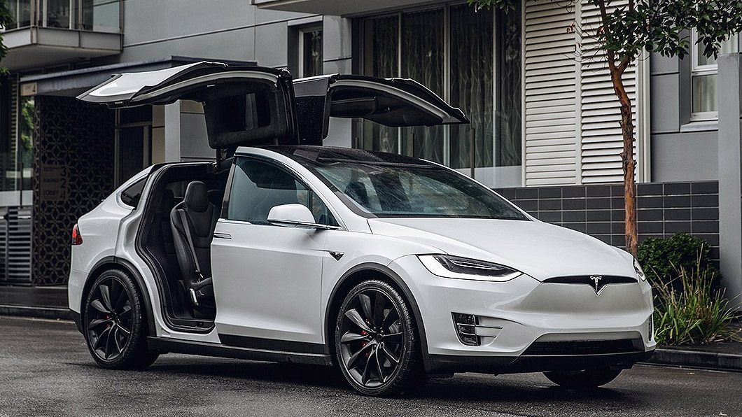 主要挑選較好脫手且售價也高的Model X為詐騙目標。（圖片來源/ Tesla）