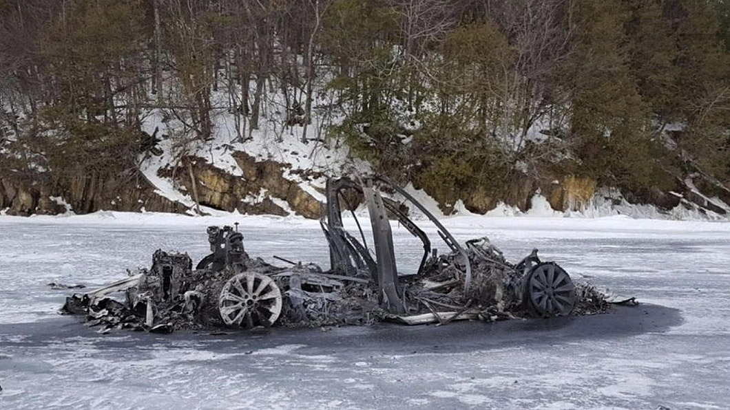 在冰湖上焚燬的Tesla Model X 背後隱藏著一個驚天秘密