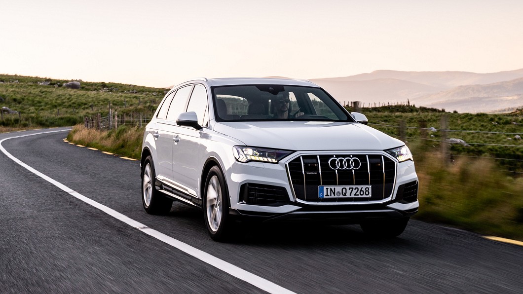 新年式Q7同步引進40 TDI quattro與55 TFSI quattro兩種全新動力組合。(圖片來源/ Audi)