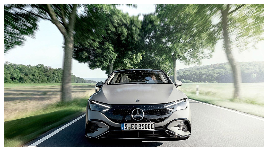 未來還會追加4Matic全時四輪傳動車型，採雙馬達的設定。（圖片來源/ Mercedes-Benz)