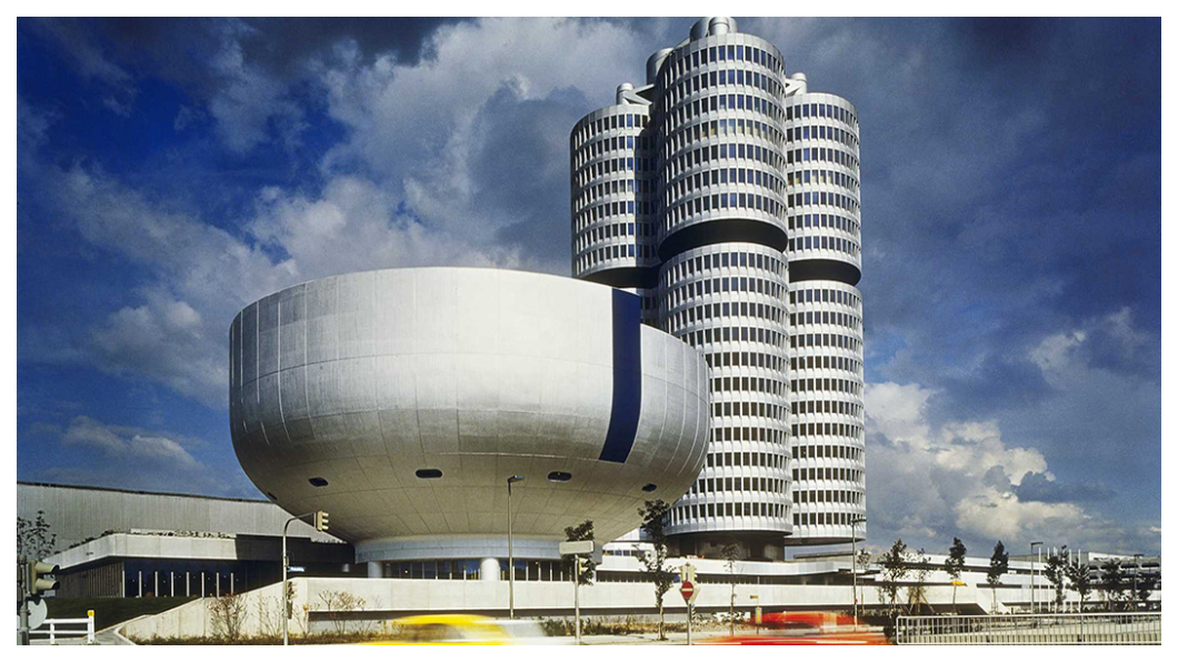 BMW總部建築造型模仿汽車的汽缸樣式,它是品牌的精神象徵,亦為慕尼黑市著名地標。(圖片來源/ BMW)