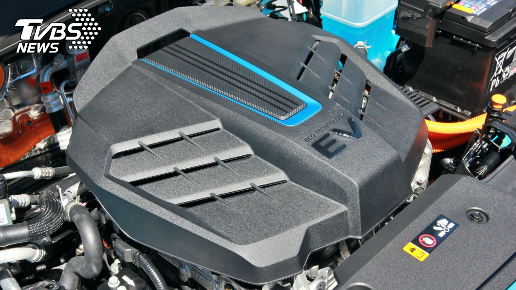本次所試駕的車型為EV500,具備64kWh電池容量,續航里程約為482公里。(圖片來源/ TVBS)
