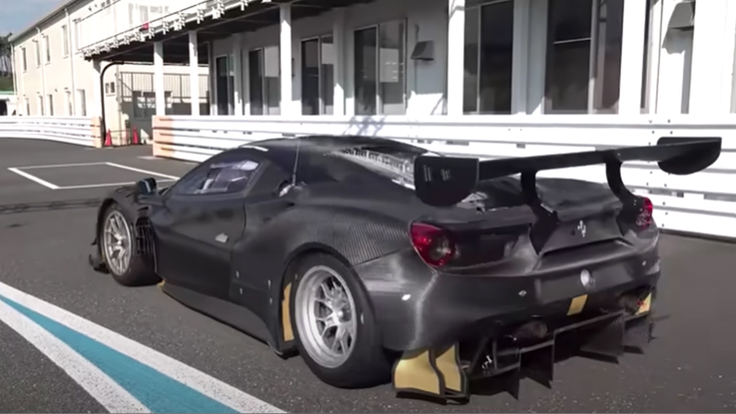 前澤友作首度入手賽道廠車Ferrari 488 GT3 evo。（圖片來源/ 擷取自前澤友作YT）