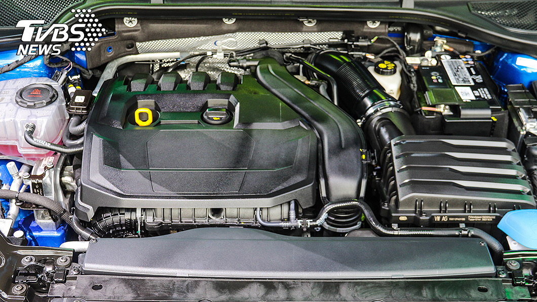 1.5 TSI e-TEC動力同樣整合48V輕油電系統,具有150匹馬力25.5公斤米扭力輸出,Octavia與Octavia Combi平均油耗分別為18.4km/L與18.5km/L。