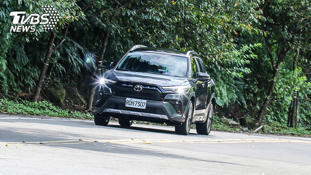 底盤懸吊強化帶給Corolla Cross GR Sport更多路感回饋。
