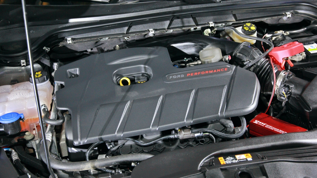 Ford Focus ST車上搭載2.3升渦輪增壓引擎,可以輸出280匹的最大馬力。(圖片來源/ TVBS)