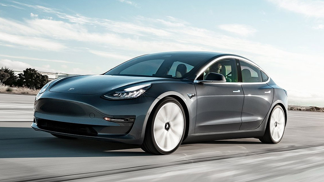 最入門的Model 3 Standard Range Plus版本調漲2,000美元至41,990美元。(圖片來源/ Tesla)