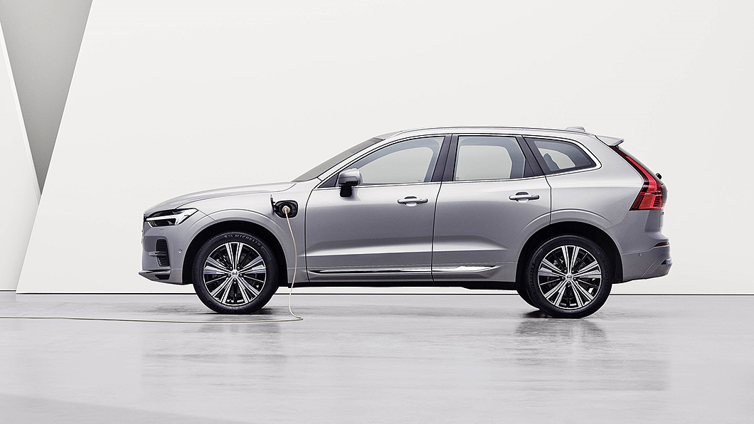 22年式Volvo T8車型全面漲10萬 續航升級不用油也能跑90公里