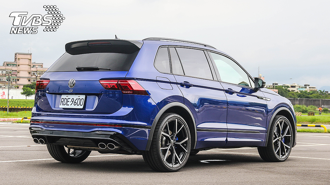 新年式Tiguan R開放選配蠍子管。
