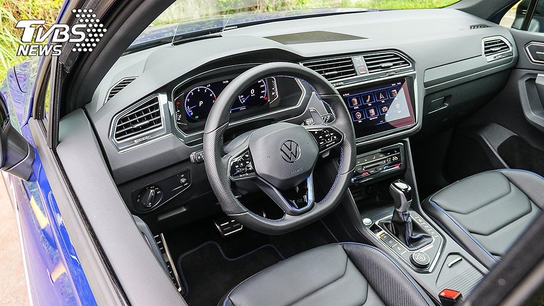 Tiguan R車內運用諸多藍色元素妝點個性化氣質。